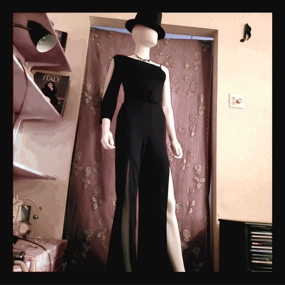 bebe Pants - 🖤💥Flawless! Gorgous Black One Shoulder & Open Leg Jumpsuit from bebe ❤️‍🔥🖤